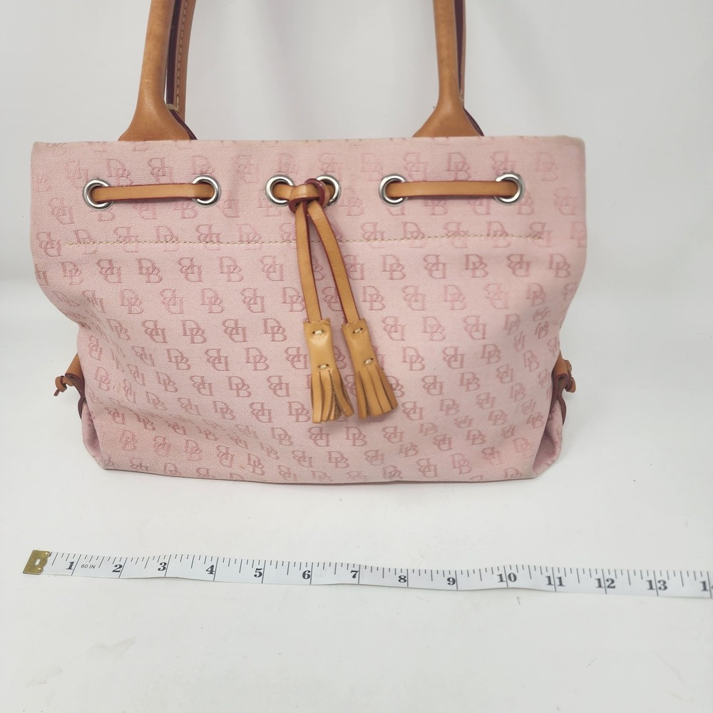 Dooney &Bourke Signature Tassel Tote Pink Monogram Canvas Tan Leather Trim - Picture 8 of 11